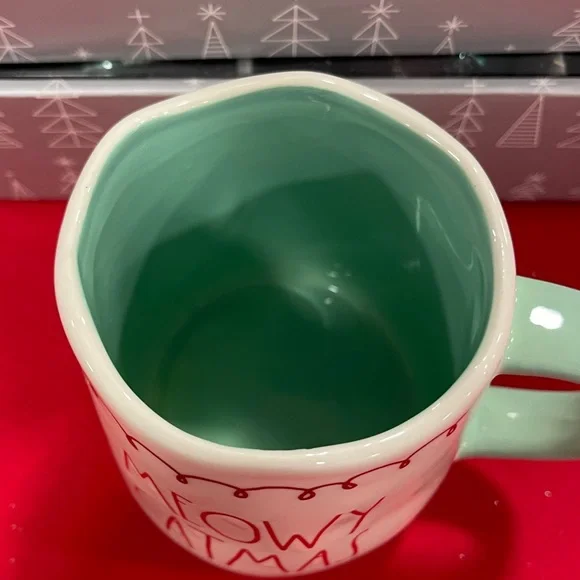 Rae Dunn Christmas Cat Meowy Christmas Scalloped Holiday Ceramic Coffee Mug NeW - Picture 2 of 3
